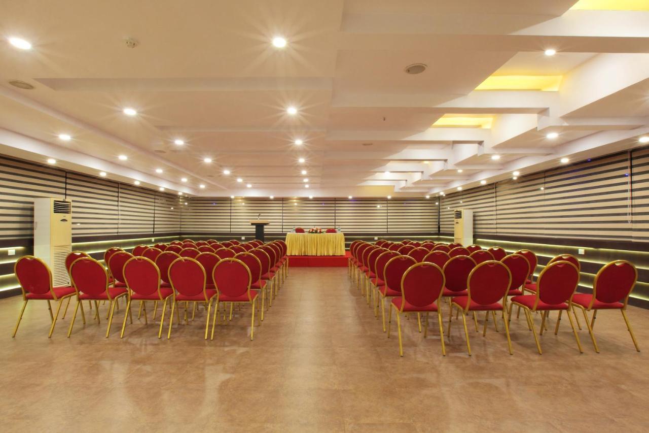 Hotel Kings Empire Kochi Εξωτερικό φωτογραφία